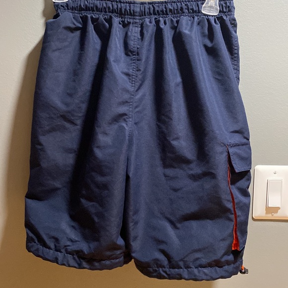 BRAND NEW MEN’S SWIM TRUNKS SIZE MEDIUM! NWOT! NEVER WORN! SMOKE FREE HOME! - Picture 4 of 4
